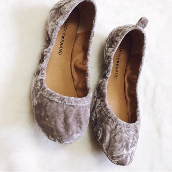 Lucky Brand LK Eleesia Silver Velvet Flats - Picture 2 of 6